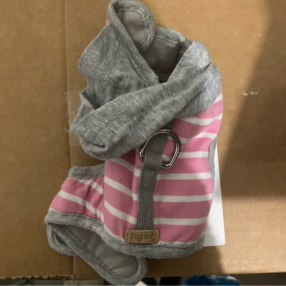 size xs cat/ dog harness with hood